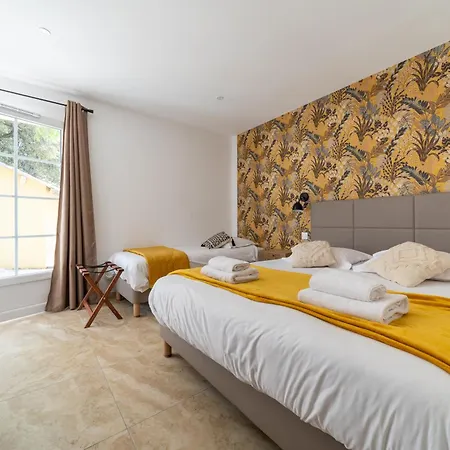 Hotel Logis Le Chene