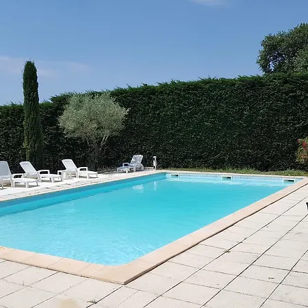 Logis Le Chene 2*